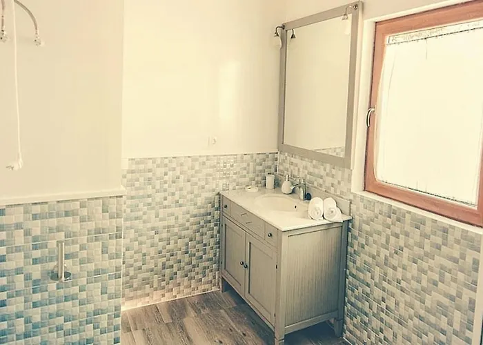 Charming House + Pool Casa vacanze *