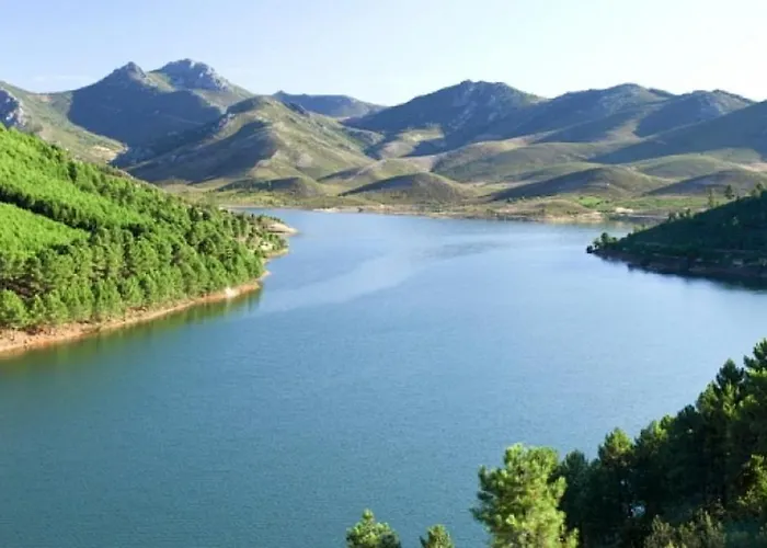 Charming House + Pool Casa vacanze *